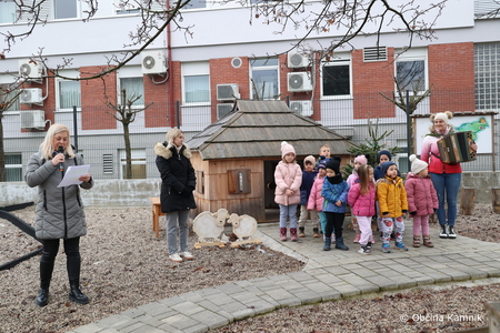 Nova panelna ograja za večjo varnost in lepši videz igrišča vrtca Pestrna (6)
